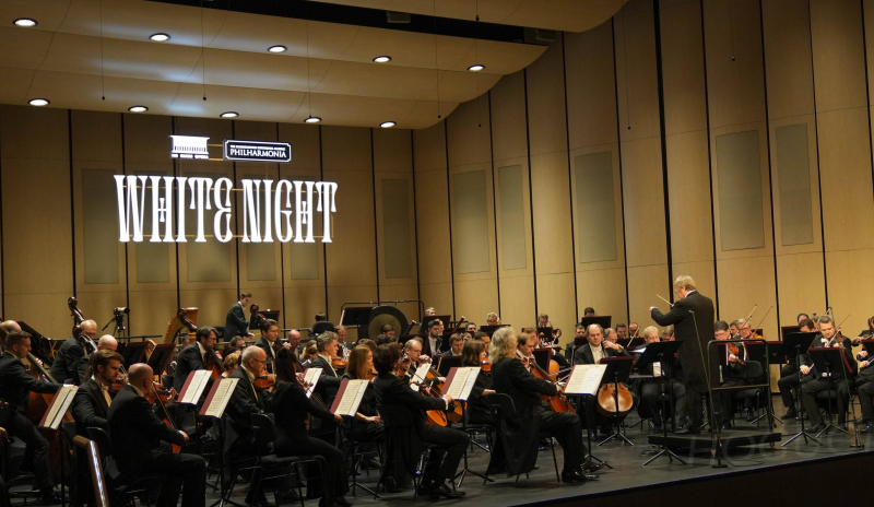 Dàn nhạc giao hưởng lâu đời nhất nước Nga biểu diễn tại Nhà hát Hồ Gươm -0