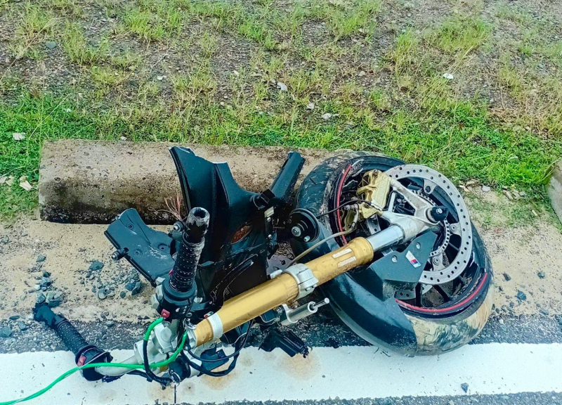 Hai người thương vong sau khi xe mô tô trong đoàn đi phượt tông xe máy người dân -0