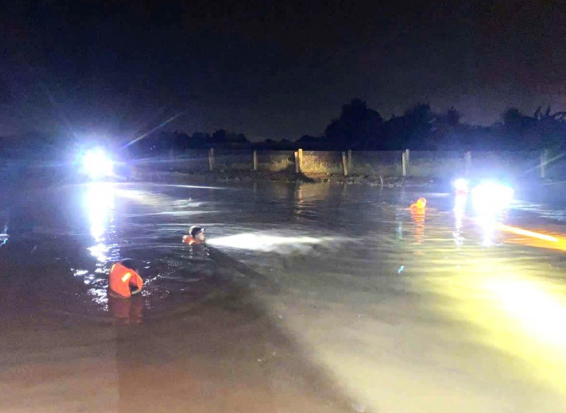 Kịp thời giải cứu nhiều người dân trong vụ vỡ hồ nước ở Lâm Đồng -0