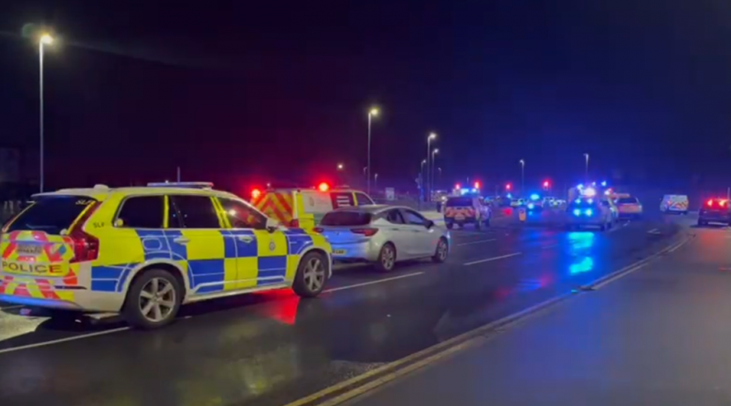 Tấn công bằng dao khiến nhiều người bị thương tại Anh -0