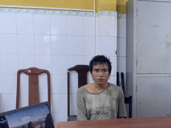 Lợi dụng mưa lũ lớn, ngang nhiên đột nhập nhà dân trộm tài sản giữa ban ngày -0