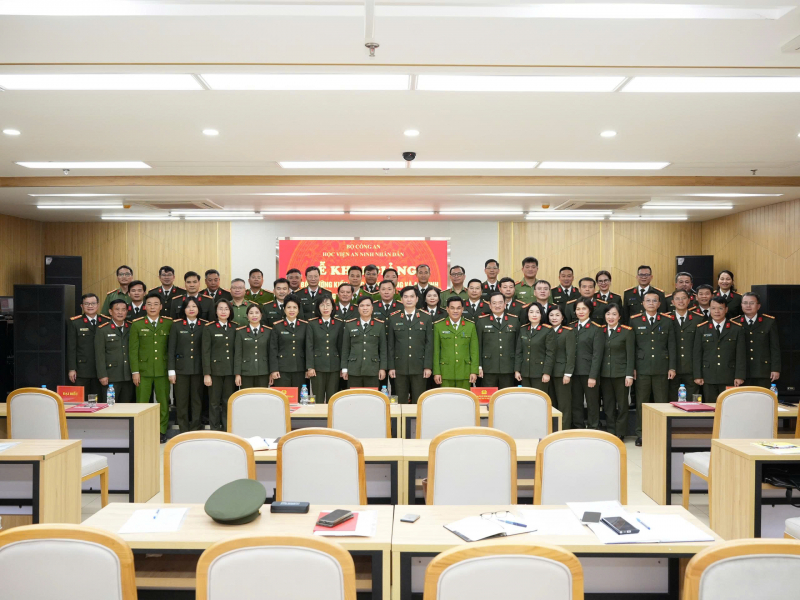 Học viện ANND khai giảng lớp bồi dưỡng kiến thức quốc phòng, an ninh dành cho đối tượng 2 trong CAND -0
