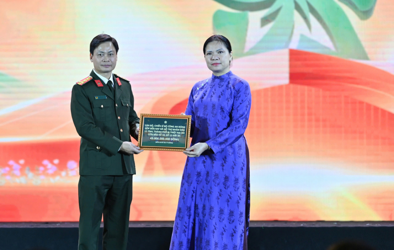 Hội chợ Mùa Thu khẳng định giá trị cốt lõi phát triển kinh tế đi đôi với phát triển văn hóa xã hội, con người -0