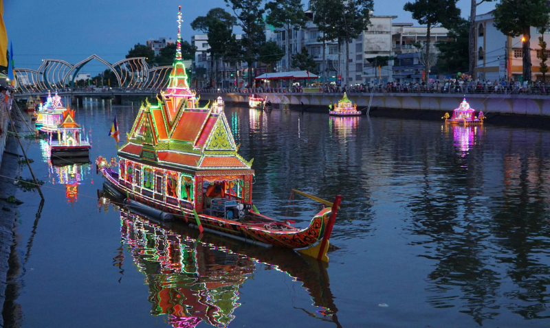 Opening of the Ooc Om Boc Festival - Ngo Boat Racing in Can Tho City in 2025 -0
