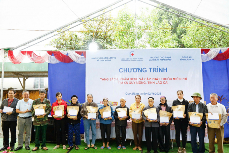 Trường Cao đẳng CSND I và Bệnh viện Đại học Y Hà Nội tổ chức khám bệnh, phát thuốc miễn phí cho bà con nhân dân -0