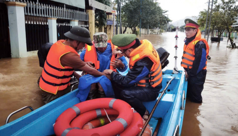 Khắc phục nhanh hậu quả mưa lũ tại Trung Bộ và sẵn sàng ứng phó với bão Kalmaegi