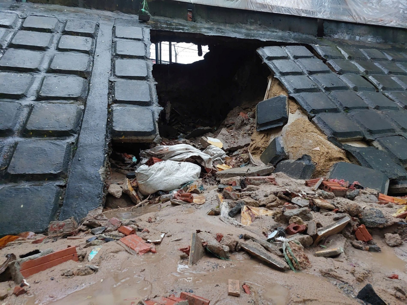 Mưa lớn suốt đêm, nhiều khu vực ở Đà Nẵng ngập sâu trở lại -0