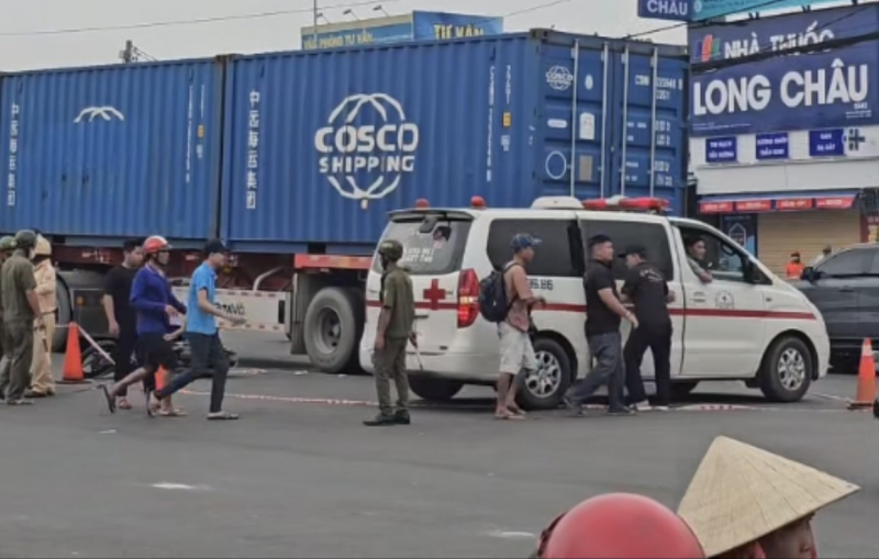 Băng cắt xe đầu kéo bị cuốn vào gầm, nữ công nhân tử vong, chồng bị thương -0