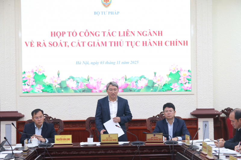 Nâng cao trách nhiệm người đứng đầu trong rà soát, cắt giảm, đơn giản hóa thủ tục hành chính -0