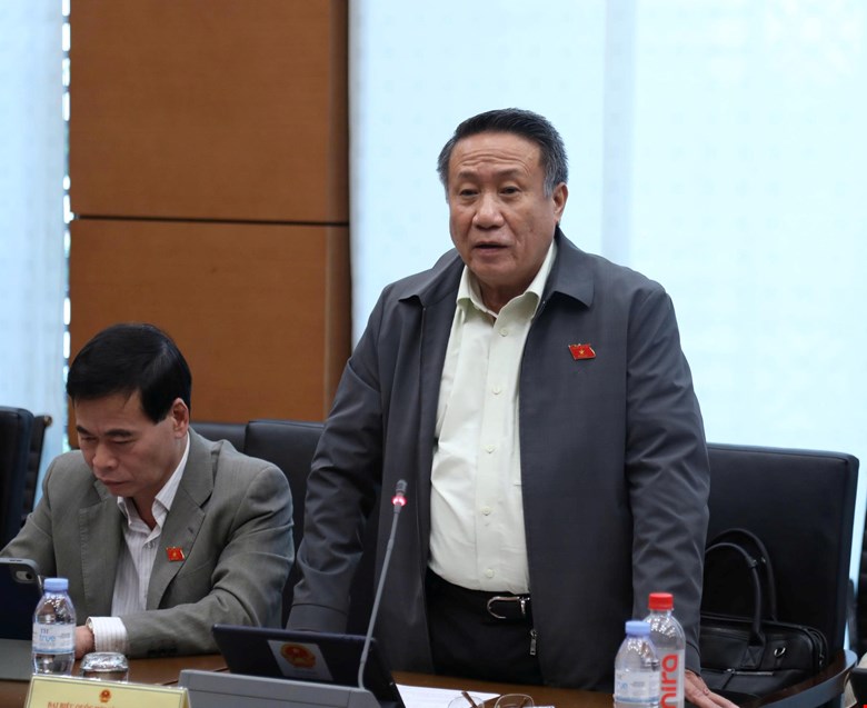 Đại biểu Quốc hội thảo luận sôi nổi, góp ý đa dạng vấn đề vào Văn kiện Đại hội Đảng XIV -0