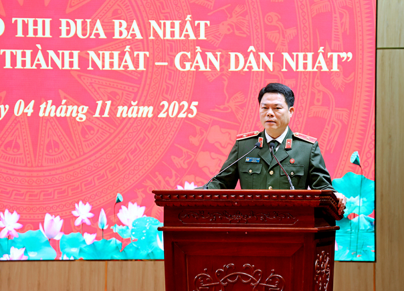 Đồng chí Thiếu tướng Nguyễn Hữu Mạnh, Ủy viên Ban Thường vụ Tỉnh ủy, Bí thư Đảng ủy, Giám đốc Công an tỉnh phát động phong trào thi đua “Ba nhất” trong lực lượng Công an tỉnh. -0