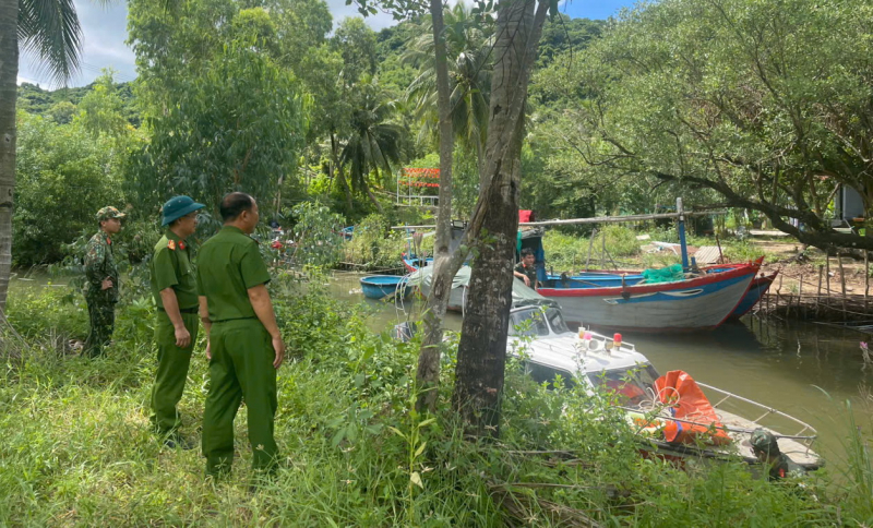 Công an xã, phường ven biển Khánh Hòa, Đắk Lắk giúp dân “đón bão” Kalmaegi với tâm thế sẵn sàng -0