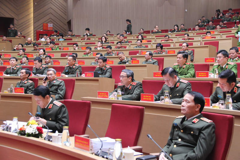 Phát động phong trào thi đua Ba nhất trong CAND  -1