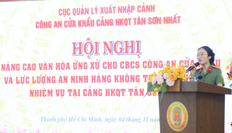 Nâng cao văn hóa ứng xử cho CBCS Công an cửa khẩu và lực lượng An ninh hàng không  -0