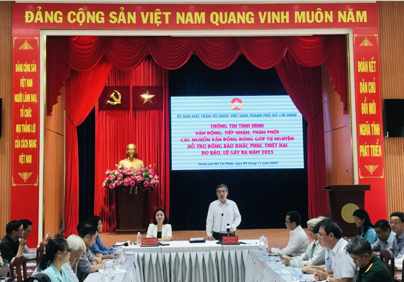 TP Hồ Chí Minh tiếp nhận hơn 210 tỉ đồng hỗ trợ đồng bào vùng bão lũ -0