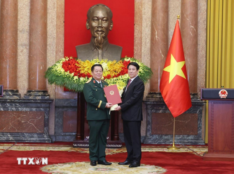 Thăng quân hàm Đại tướng và bổ nhiệm đồng chí Nguyễn Trọng Nghĩa giữ chức Chủ nhiệm Tổng cục Chính trị