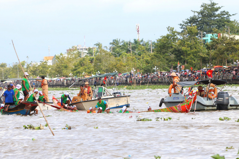 कैन थो शहर में न्गो बोट रेस का कुल पुरस्कार मूल्य 1.4 बिलियन VND -0 से अधिक है