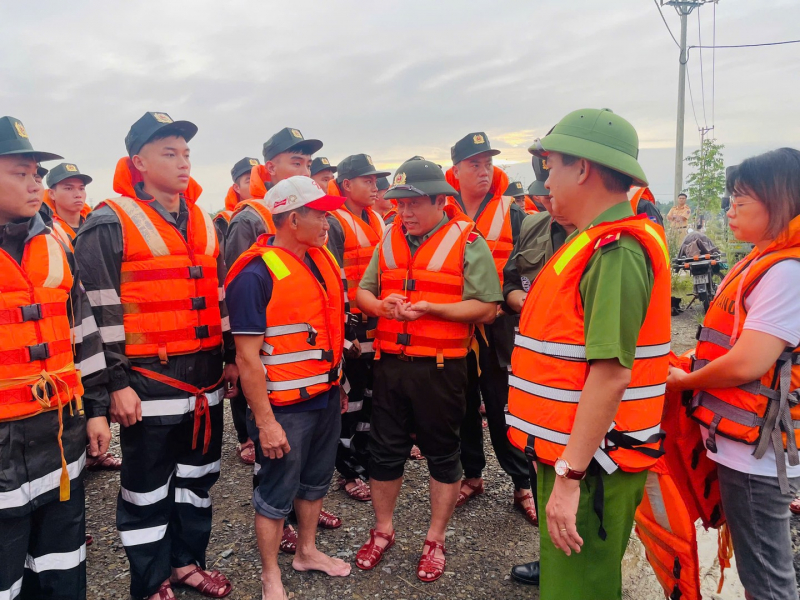 Lực lượng Cảnh sát cơ động khu vực miền Trung sẵn sàng ứng phó với bão số 13