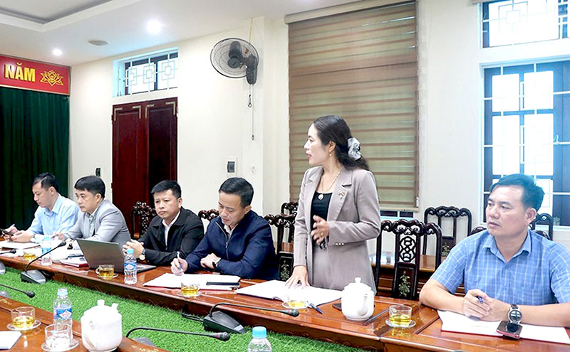 Núp bóng vận động tài trợ, “lạm thu” tiền trường -0