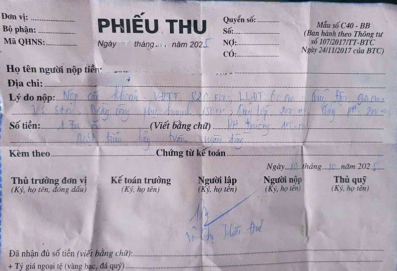 Núp bóng vận động tài trợ, “lạm thu” tiền trường -0