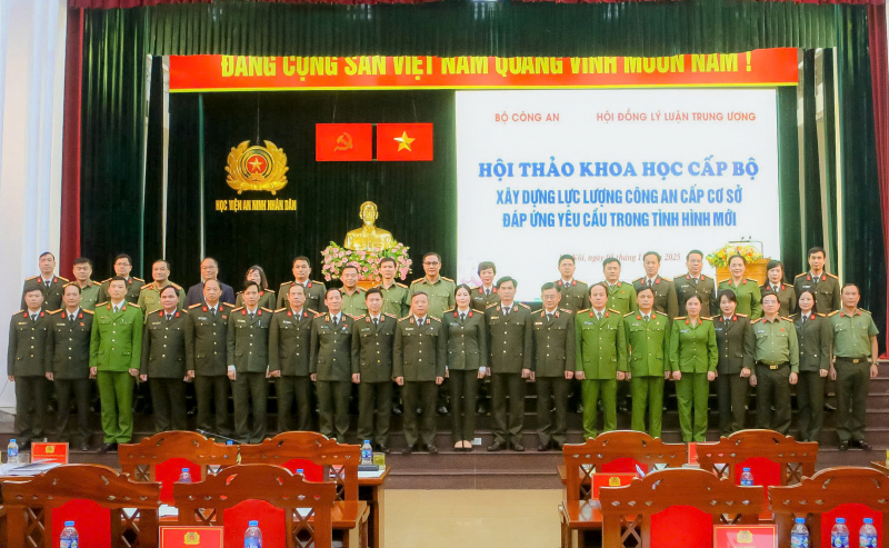 Xây dựng lực lượng Công an cấp cơ sở đáp ứng yêu cầu, nhiệm vụ trong tình hình mới -0