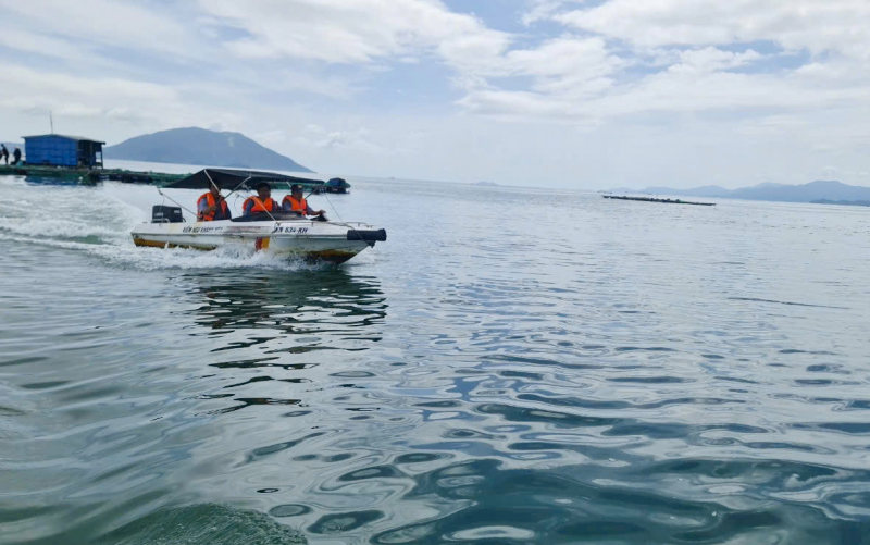 Công an ven biển Đắk Lắk, Khánh Hòa tiếp tục hỗ trợ người dân ứng phó cơn bão Kalmaegi -0