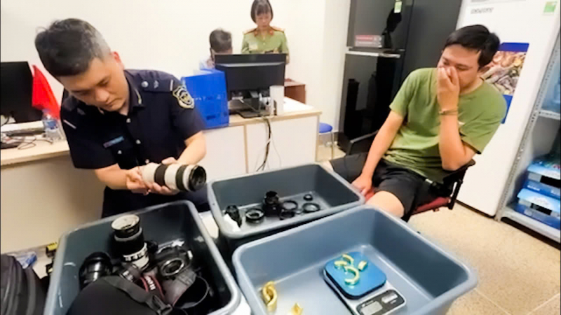 Buôn lậu vàng vẫn diễn biến phức tạp -1