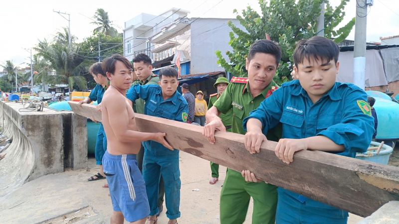 Bão số 13 tăng lên cấp 15, các tỉnh Nam Trung bộ khẩn cấp ứng phó -1