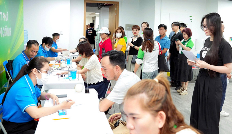 Care For Việt Nam tiếp tục được vinh danh “Doanh nghiệp vì Cộng đồng” tại Saigon Times CSR 2025 -0