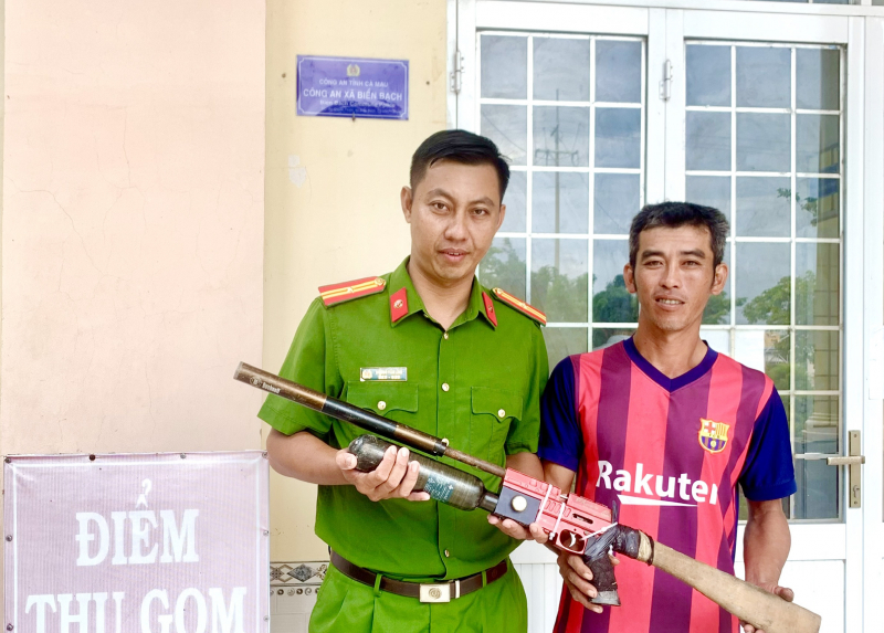 Phát huy tinh thần tự nguyện giao nộp vũ khí, công cụ hỗ trợ tại cơ sở -0