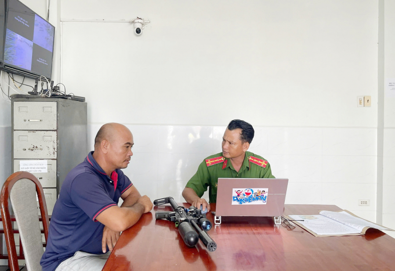 Phát huy tinh thần tự nguyện giao nộp vũ khí, công cụ hỗ trợ tại cơ sở -0