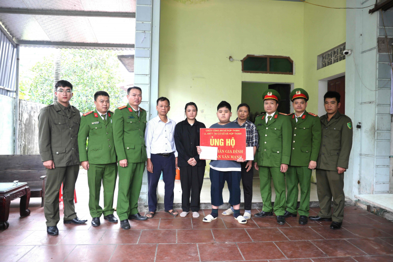 Bộ Công an: Hỗ trợ gia đình Tổ phó Tổ bảo vệ an ninh, trật tự bị tử vong khi làm nhiệm vụ phòng chống bão, lũ -0