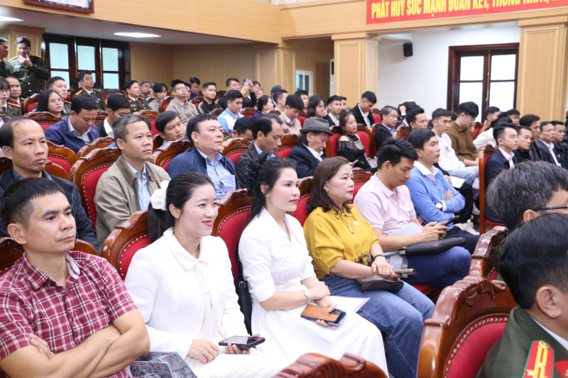 Lan toả hơn nữa thông tin tích cực trên không gian mạng -0