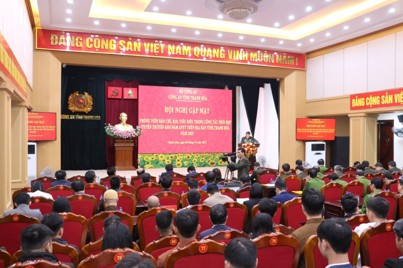 Lan toả hơn nữa thông tin tích cực trên không gian mạng -0