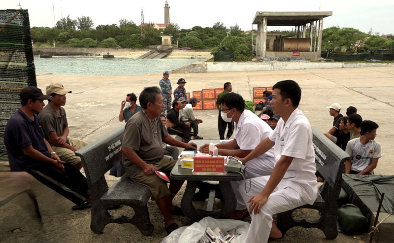 A Zona Especial de Truong Sa garante segurança após o tufão Kalmaegi -0