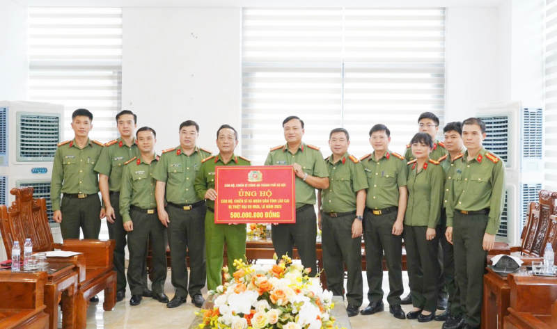 Công an TP Hà Nội chung tay hướng về đồng bào vùng lũ -1