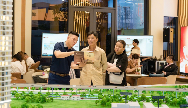 Sở Xây dựng TP Hồ Chí Minh ngăn huy động vốn trái phép, các dự án đủ điều kiện pháp lý hút người mua -1