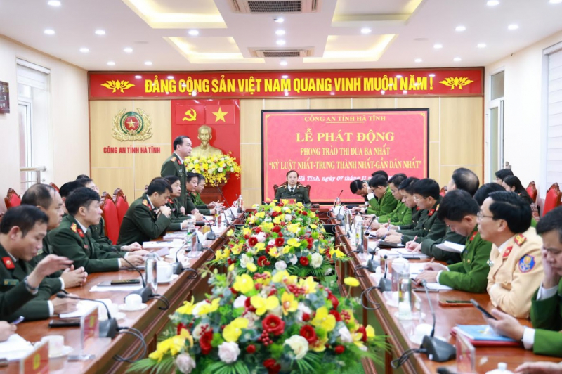 Công an tỉnh Hà Tĩnh phát  động Phong trào thi đua “Ba nhất” -0