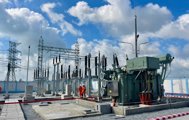 Tổng công ty Điện lực miền Nam quyết liệt trong công tác đầu tư xây dựng -0