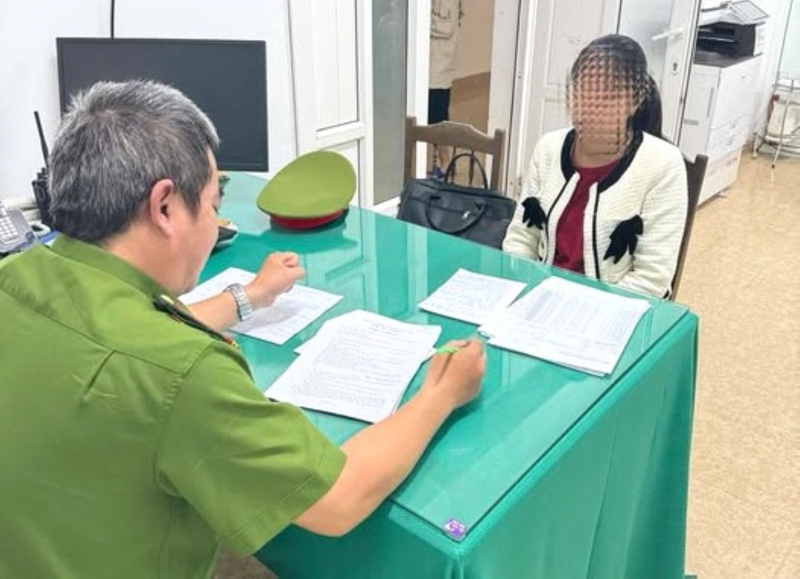 Tin lời kẻ giả danh Công an, 2 vợ chồng ở Huế bị lừa hơn 500 triệu đồng -0