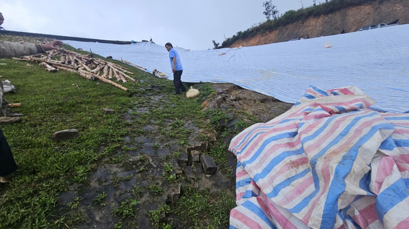 1,7 millioner kubikkmeter innsjø i fare for demningsbrudd, akutt evakuering av mennesker om natten -0