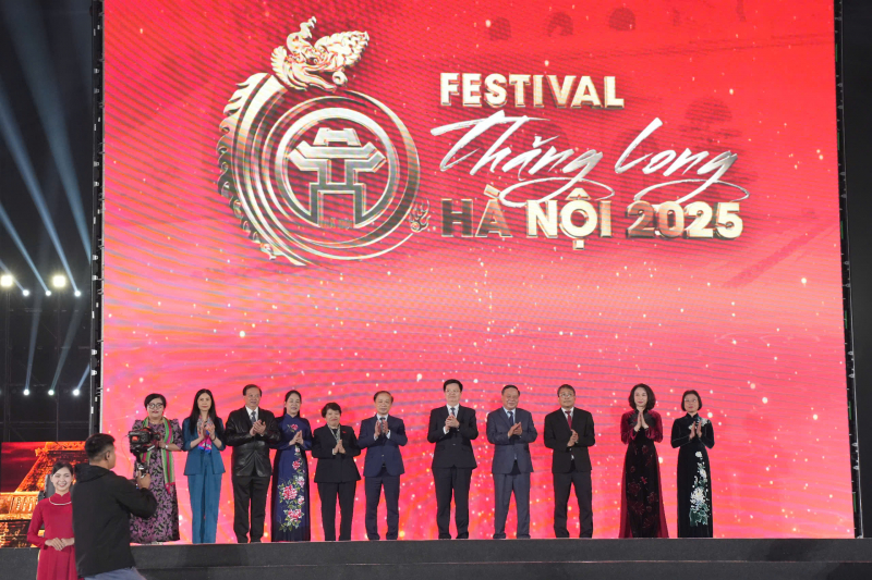 ពណ៌បេតិកភណ្ឌដ៏ត្រចះត្រចង់ក្នុងពិធីបើកមហោស្រព Thang Long - ហាណូយ ឆ្នាំ ២០២៥ -០