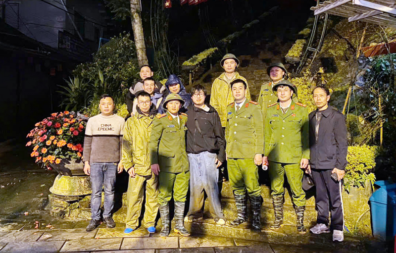 Sökning i rättan tid efter japanska turister som försvunnit på berget Ham Rong -0