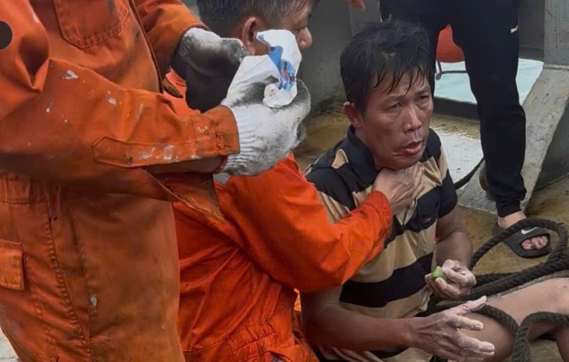 Tìm thấy 1 trong 3 người dân Lý Sơn bị sóng cuốn, trôi dạt trên biển gần 2 ngày. -0