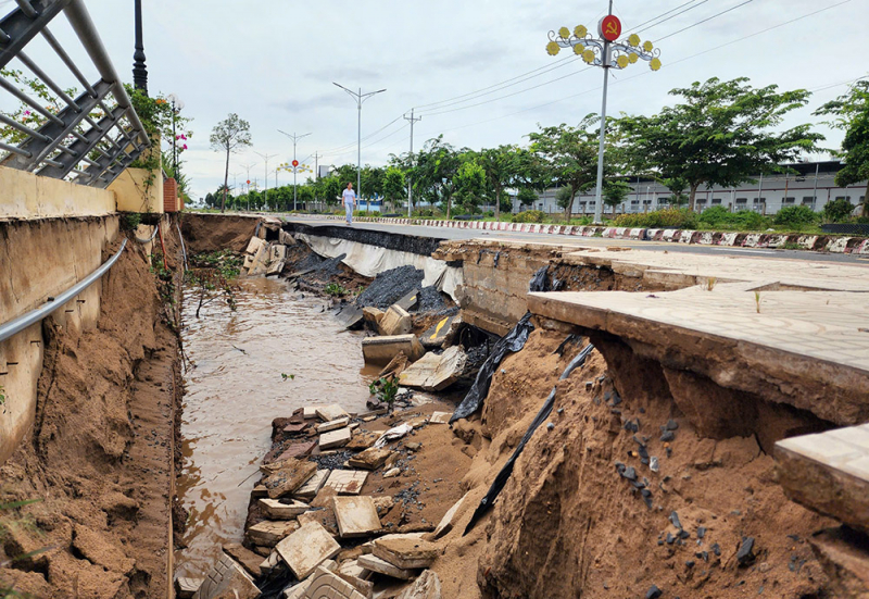 sat lo mien tay 1.jpg -0