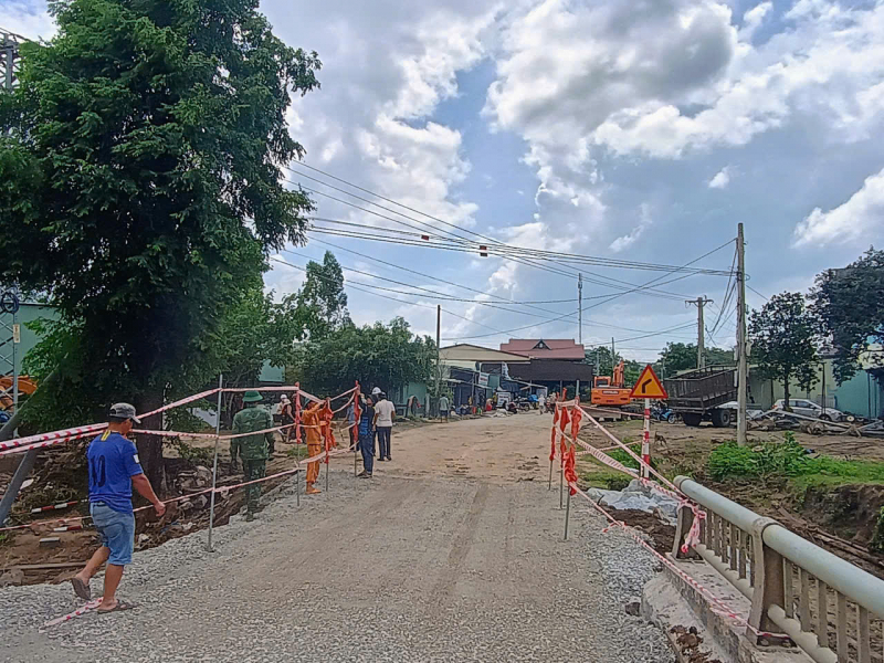 ত্রুটির ঘটনার পর ডাক পো থেকে গিয়া লাই সেতুটি আনুষ্ঠানিকভাবে ১২ টায় যান চলাচলের জন্য খুলে দেওয়া হয়েছে -০