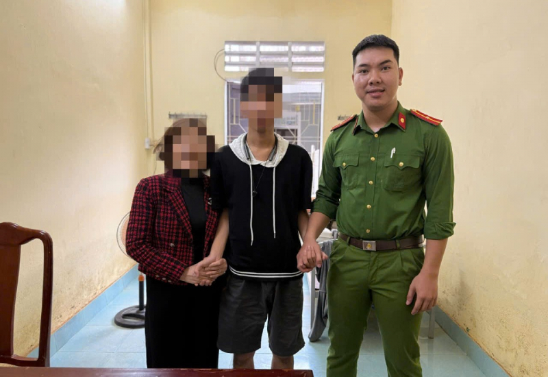 Giải cứu nam thanh niên bị “bắt cóc online”, dùng hình ảnh nhạy cảm đòi tiền chuộc -0