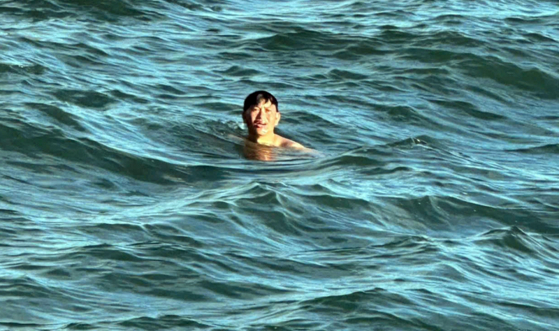 Cứu thêm 1 người dân Lý Sơn mất tích trên biển -0