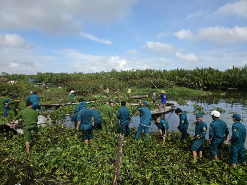 Hơn 5.000 người tham gia dọn dẹp vệ sinh sau mưa lũ lịch sử ở TP Huế -0