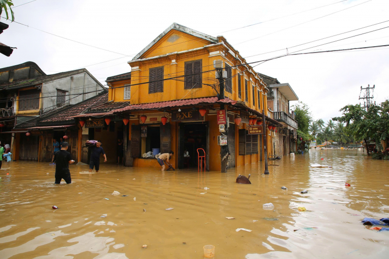 Đà Nẵng chỉ đạo khẩn bảo tồn các di tích phố cổ Hội An sau bão số 13 -1